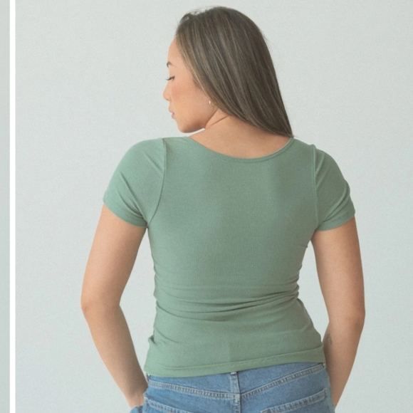 NWT Klassy Network Women's Jade Henley T-Shirt Brami Size Large - Picture 3 of 6